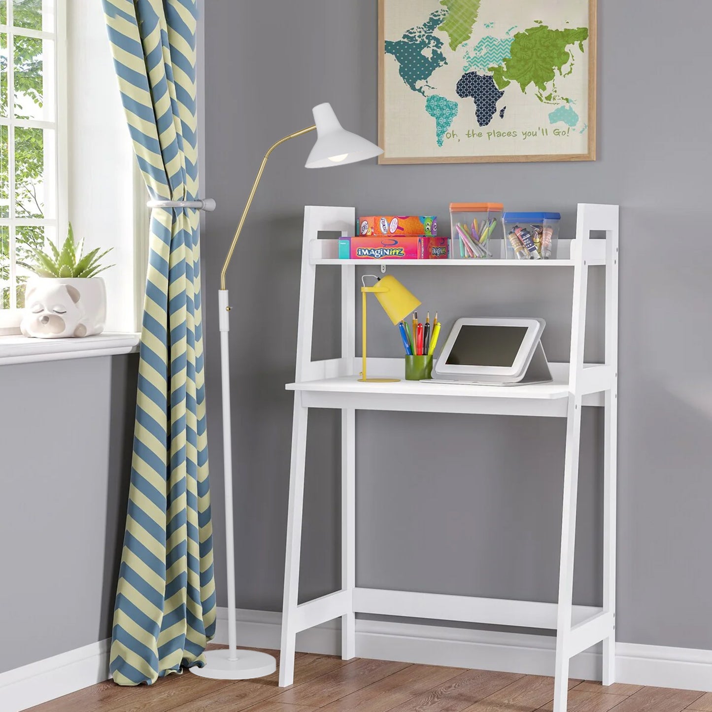 Bellastone TFS FLOOR LAMP 25wE27max H:1580 D:230 WHITE/ BRASS MATT/WHITE ROCKET SWITCH