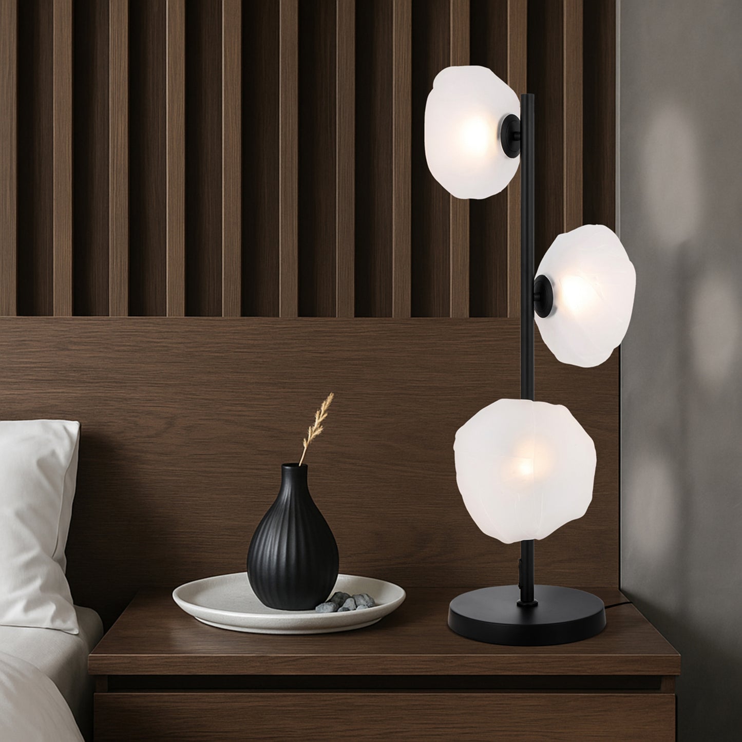 Calais TFS TABLE LAMP 3 LTS 3x6wG9max H900 GLASS D200 BLACK / FROST GLASS