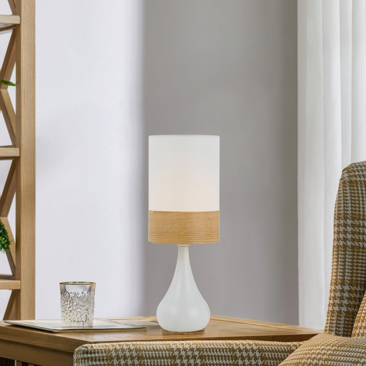 TFS CERAMIC TABLE LAMP 25wE14max D:150 H:410 WHITE / OAK