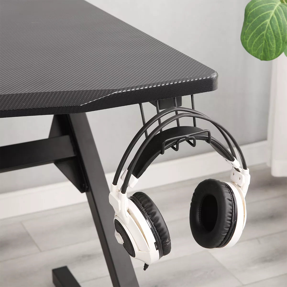 Gaming Setup Table with Carbon Fiber Legs