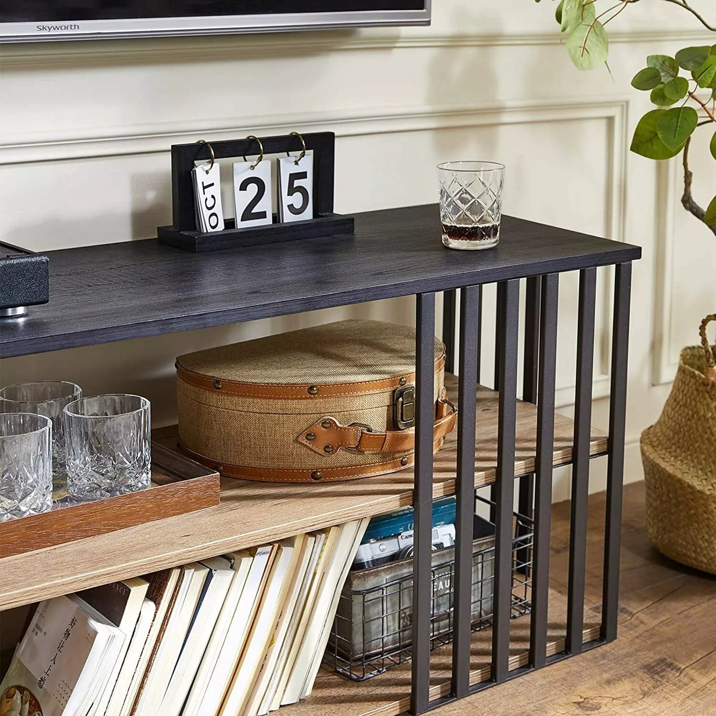 120cm TV Cabinet Entertainment Unit – Fits Up to 55” TV, Wood and Metal Console Stand