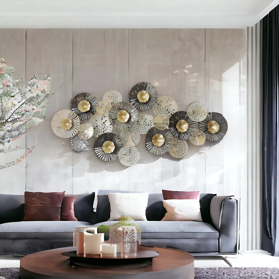 Black and Gold Eye-Catching 165cm Metal Wall Accent for Stylish Room Makeovers