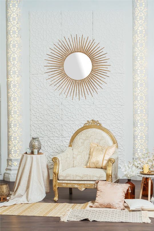 Gold Sunburst Wall Mirror with Radiating Spokes and Elegant Modern Glam Design