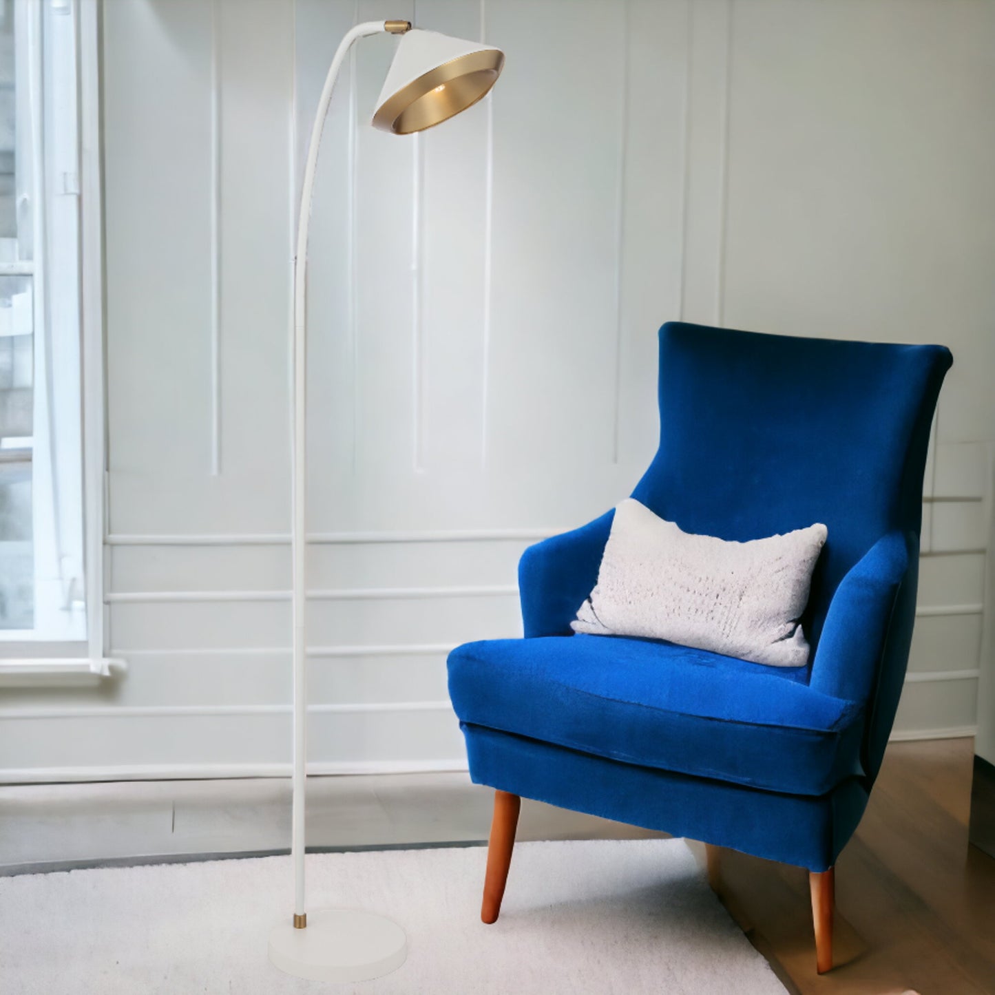 TFS FLOOR LAMP 6wG9max L310 W200 H1380 foot switch WHITE MATT/YELLOW BRASS