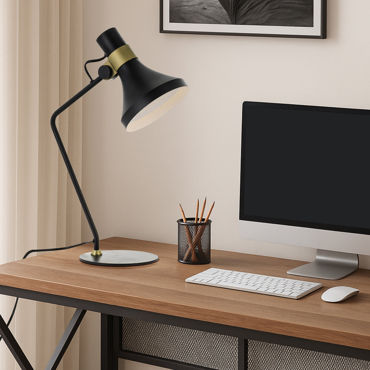 TFS TABLE LAMP 25wE27max D:160 H:400 cab:2.0M LINE SWITCH - BLACK/BRASS MATT