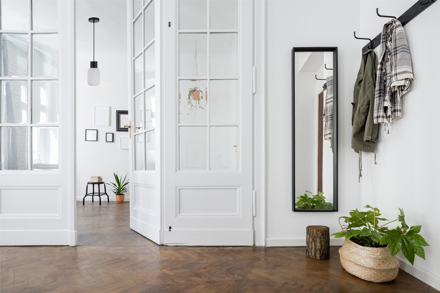 TFS 14 PENDANT 25wE27max D:140 H:205 TEX:2m BLACK MATT/OPAL MATT