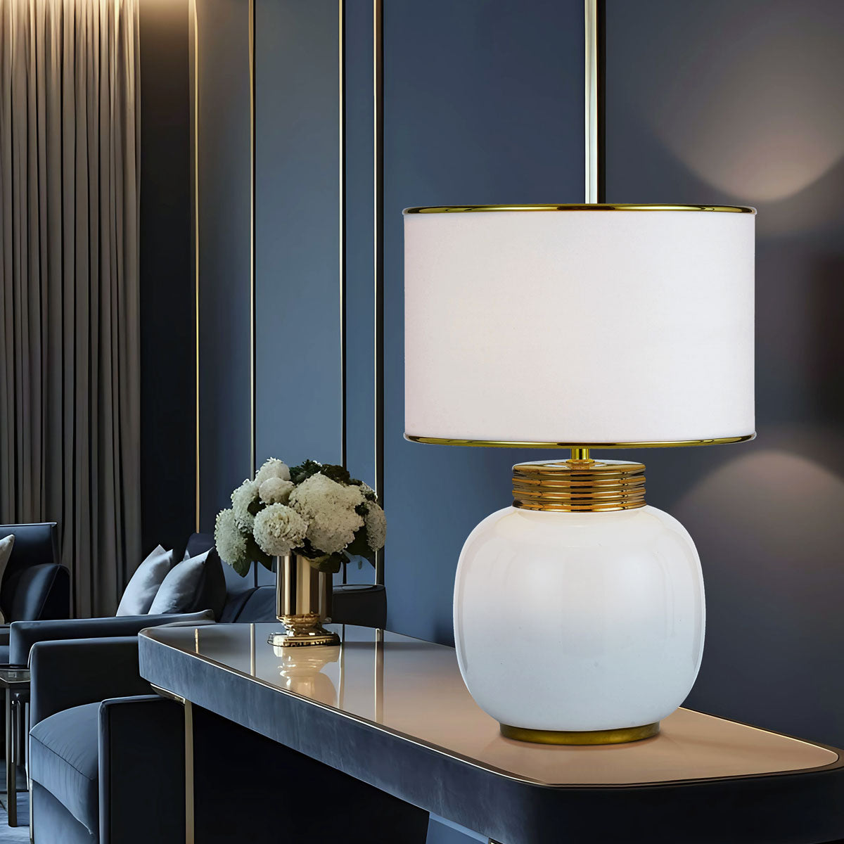 TFS CERAMIC TABLE LAMP 25wE27max H:425 D:285 WHITE/WHITE/GOLD TRIM