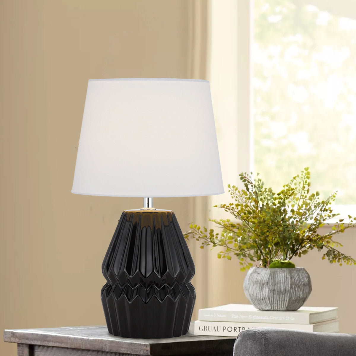 TFS CERAMIC TABLE LAMP 25wE27max H:385 D:230 BLACK/WHITE