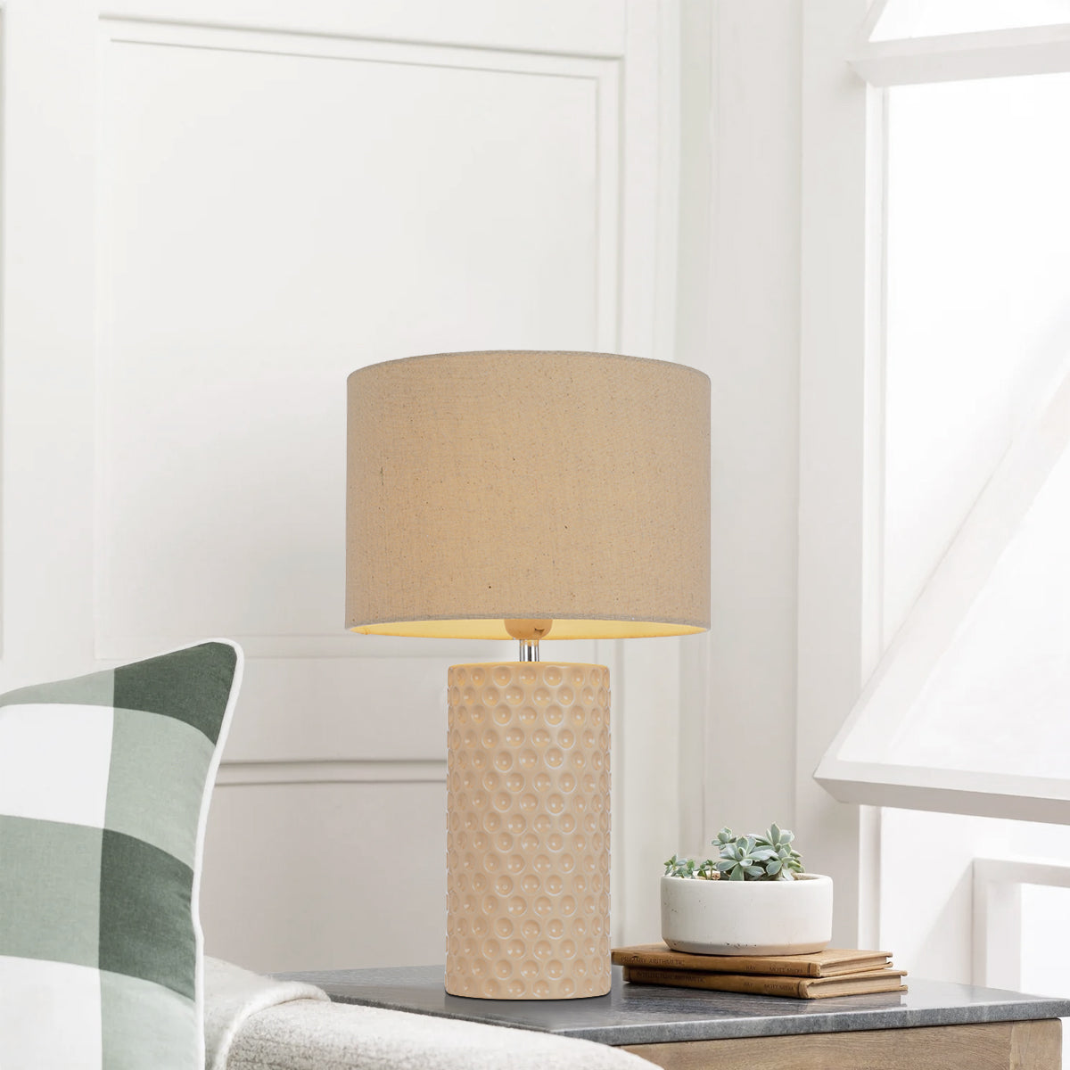 TFS CERAMIC TABLE LAMP 25wE27max H:470 D:280 CREAM