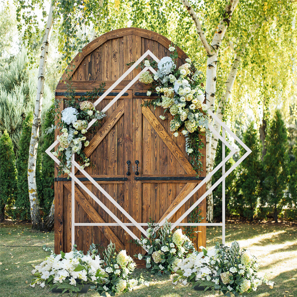 strong-metal-wedding-ceremony-geometric-backdrop-flower-balloons-display-stand