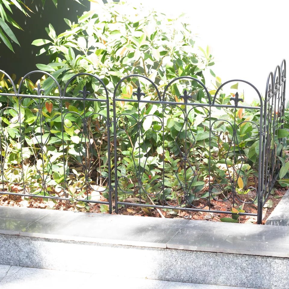 5-Piece Decorative Garden Fence Black Metal Wire Patio