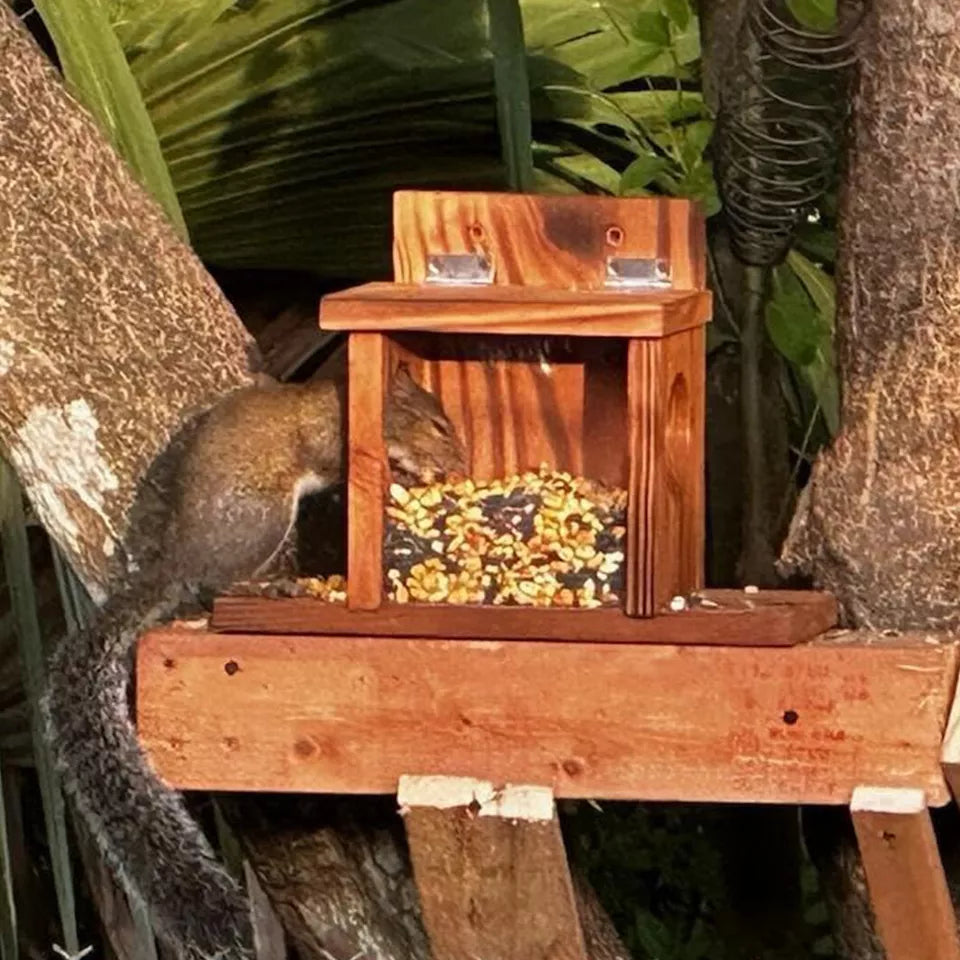 Wood Squirrel Feeder for Corn & Peanuts Outdoors